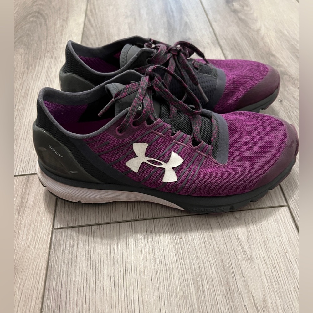 Under Armour women’s tennis shoes, sneakers, bandit, purple SZ 7
